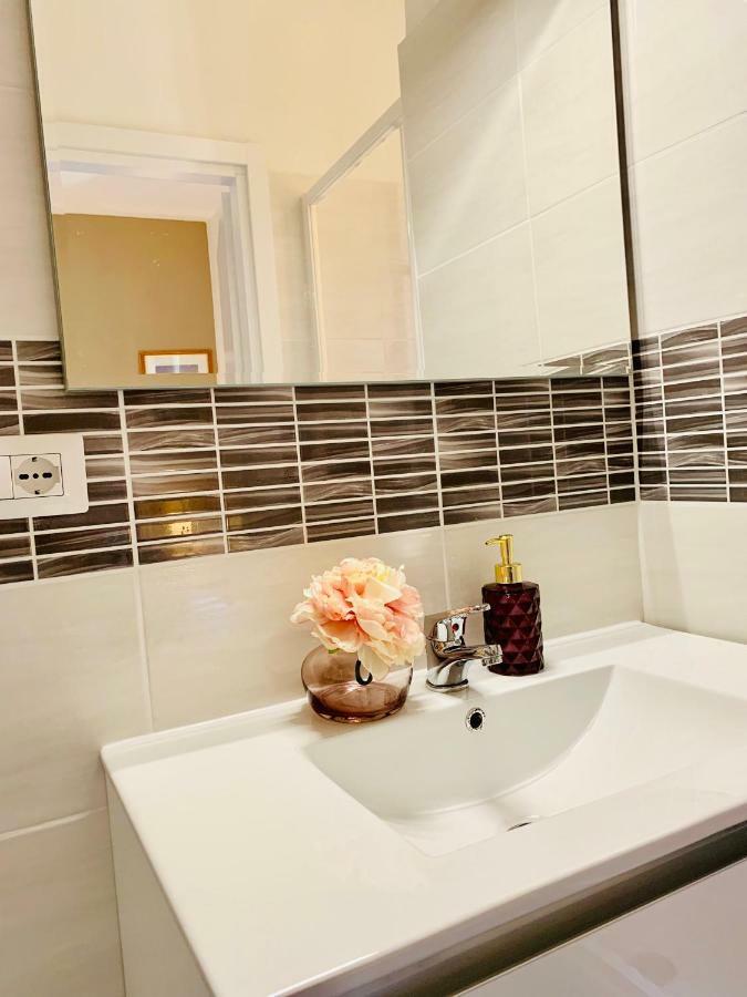 Mama Roma Domus Bed & Breakfast ภายนอก รูปภาพ