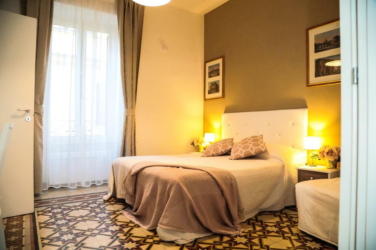 Mama Roma Domus Bed & Breakfast ภายนอก รูปภาพ